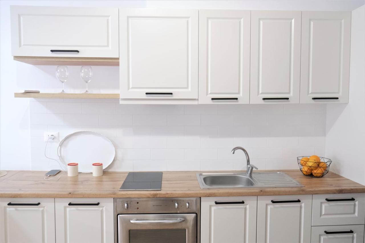Apartment In The Heart Of Old Bazaar, Tirana - Hana Apartments Екстер'єр фото