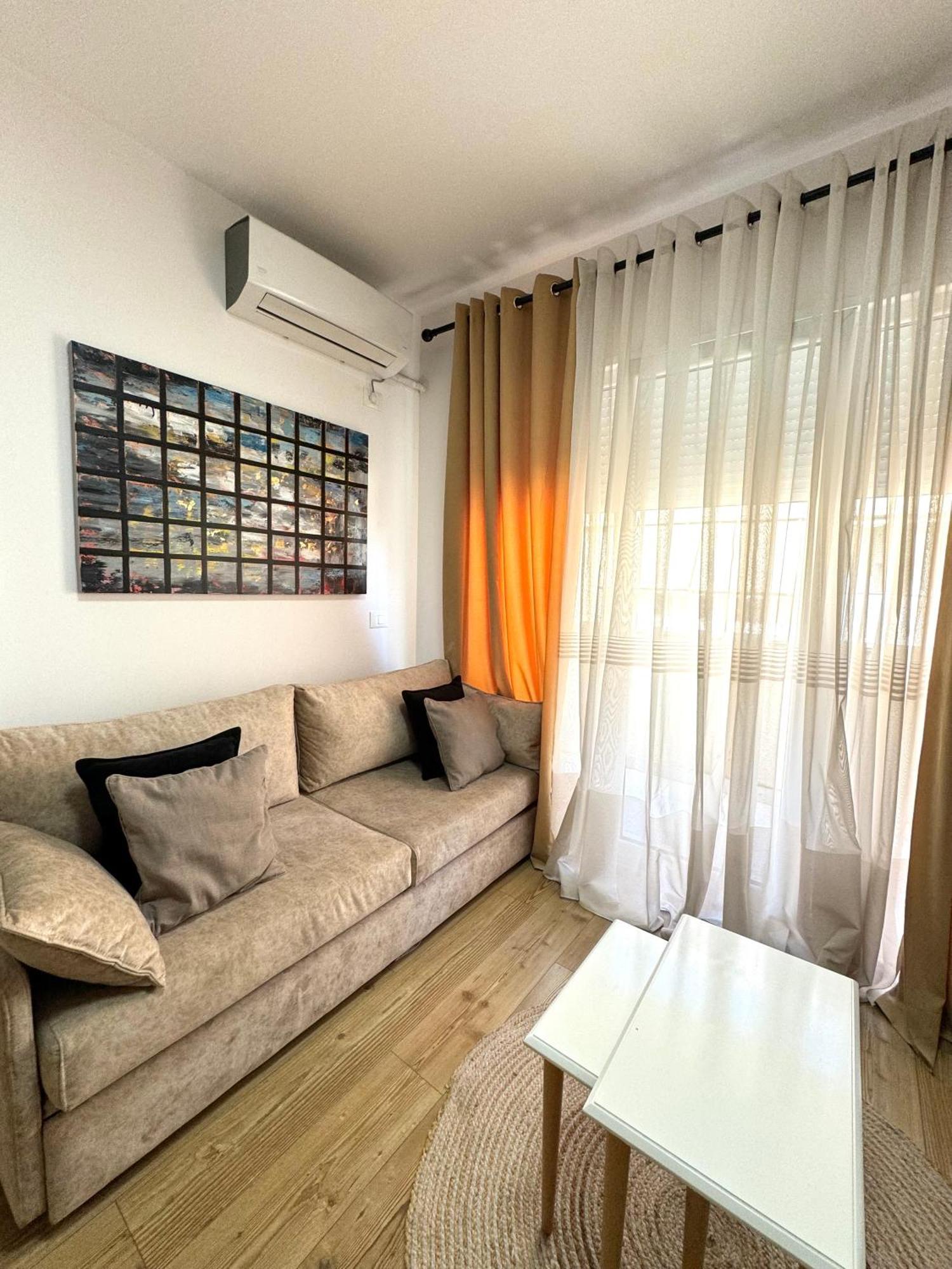 Apartment In The Heart Of Old Bazaar, Tirana - Hana Apartments Екстер'єр фото